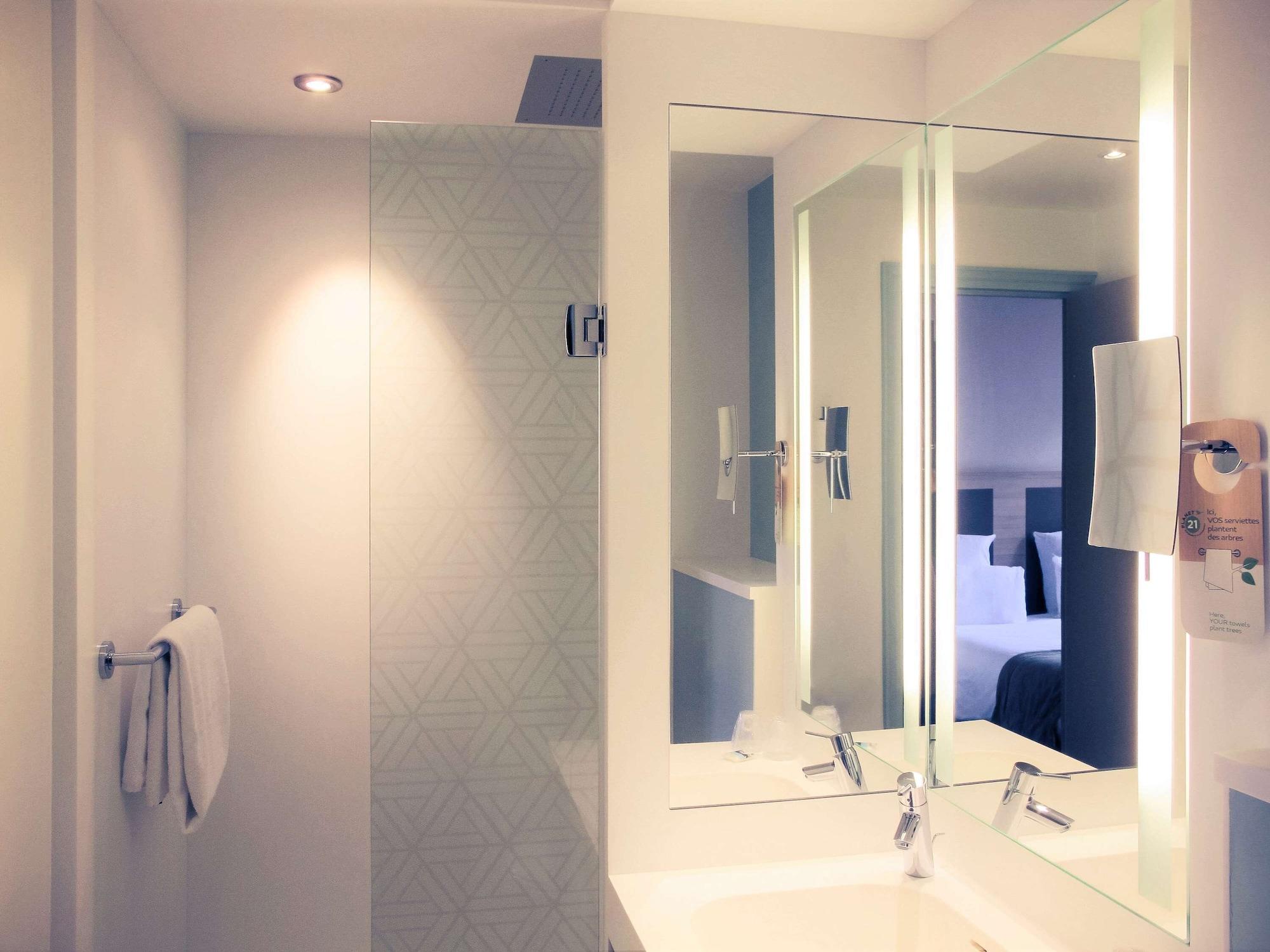 โอเต็ล เมอร์เคียว ลียง เซ็นเตอร์ โบรโต Hotel ภายนอก รูปภาพ