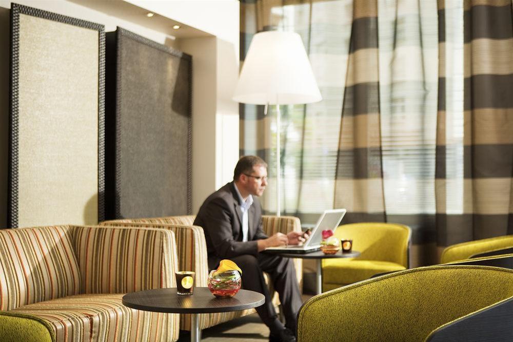 โอเต็ล เมอร์เคียว ลียง เซ็นเตอร์ โบรโต Hotel ภายนอก รูปภาพ