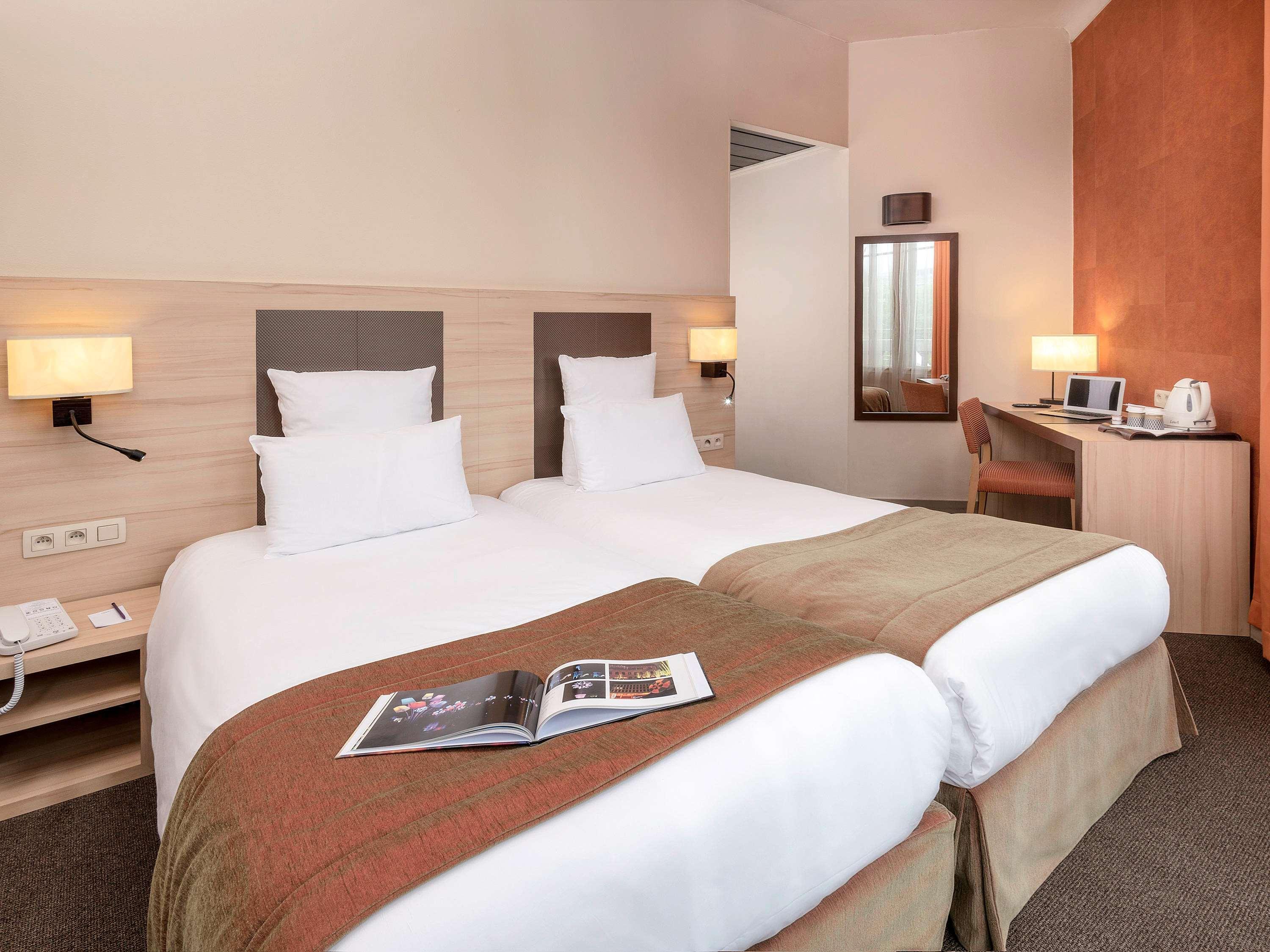 โอเต็ล เมอร์เคียว ลียง เซ็นเตอร์ โบรโต Hotel ภายนอก รูปภาพ