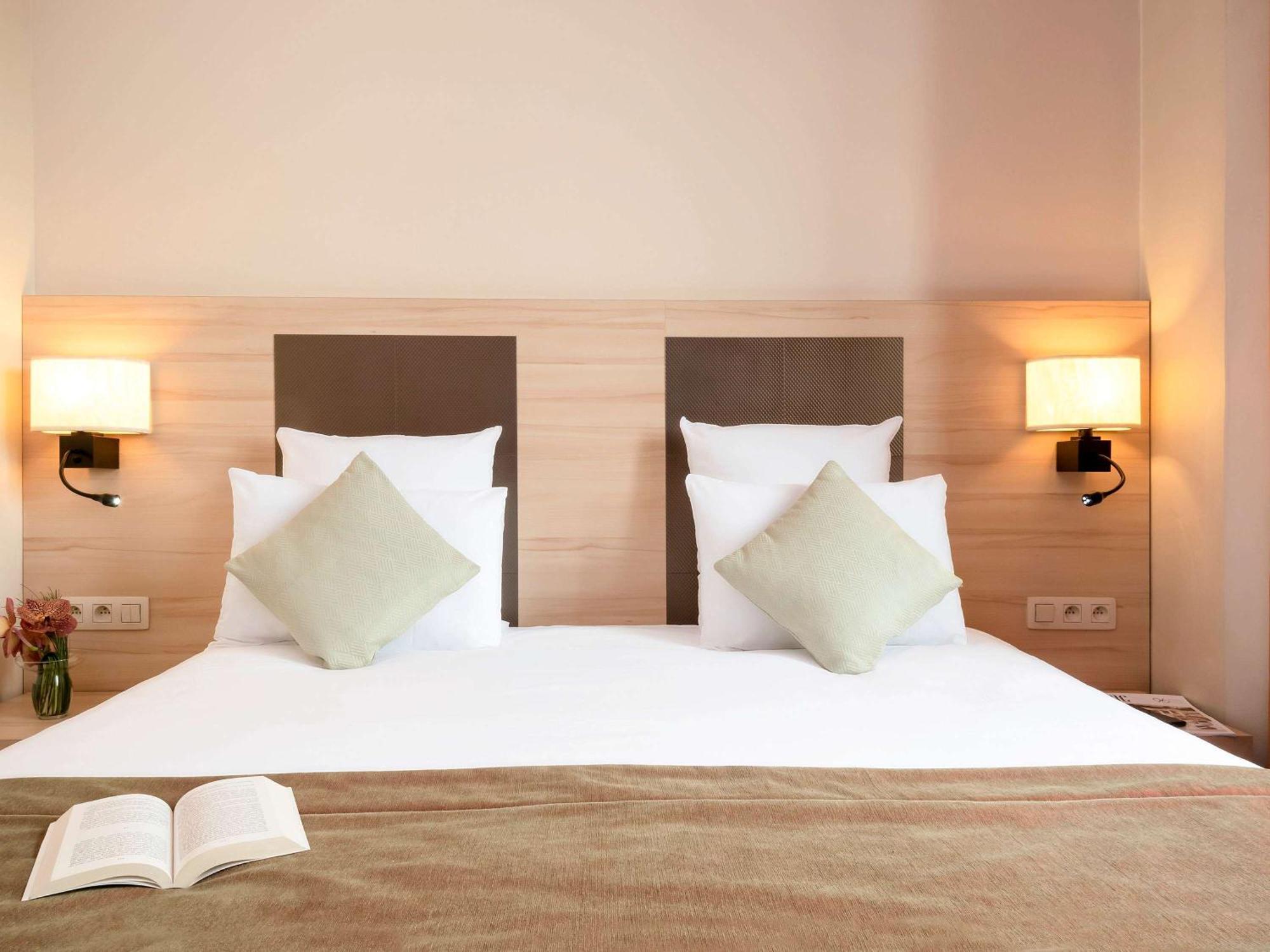 โอเต็ล เมอร์เคียว ลียง เซ็นเตอร์ โบรโต Hotel ภายนอก รูปภาพ