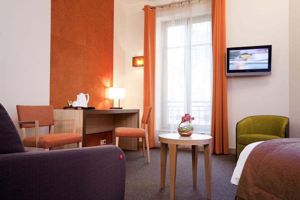 โอเต็ล เมอร์เคียว ลียง เซ็นเตอร์ โบรโต Hotel ภายนอก รูปภาพ